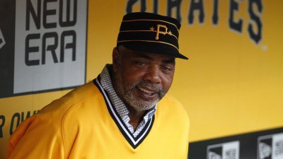 GettyImages-492774819 Dave Parker Celebrity Deaths of 2025 Anne Burrell Kim Woodburn and More Stars Weve Lost This Year .jpg