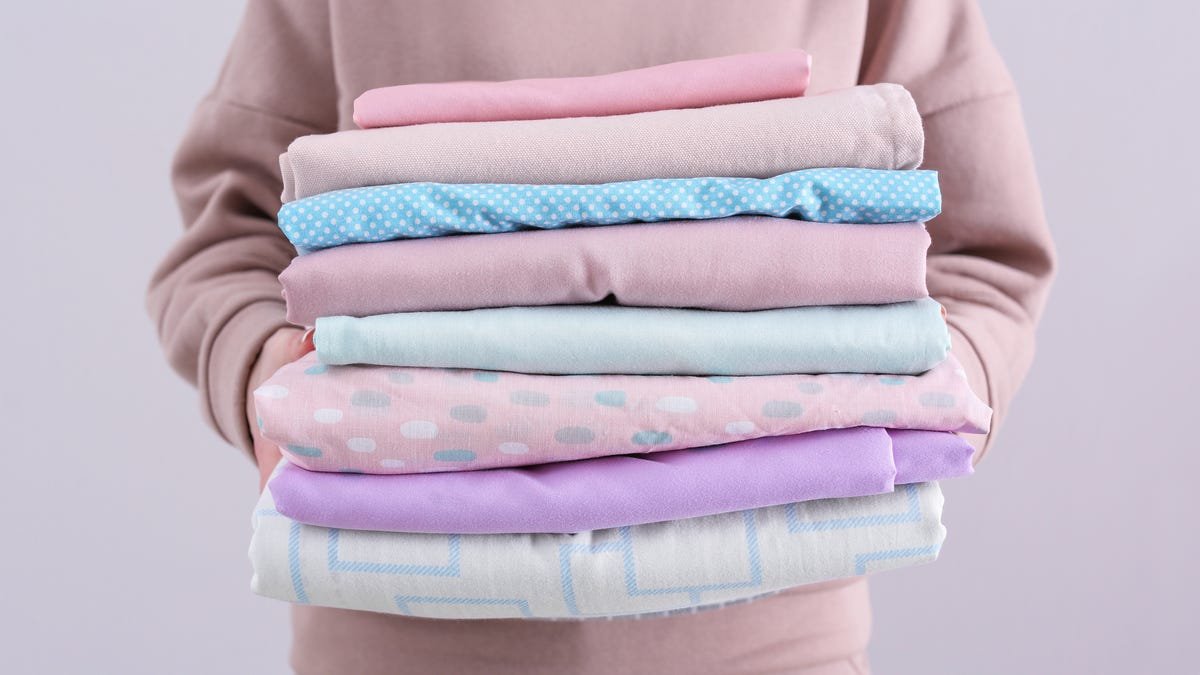 I Use This Step-by-Step Guide to Perfectly Fold Fitted Sheets
